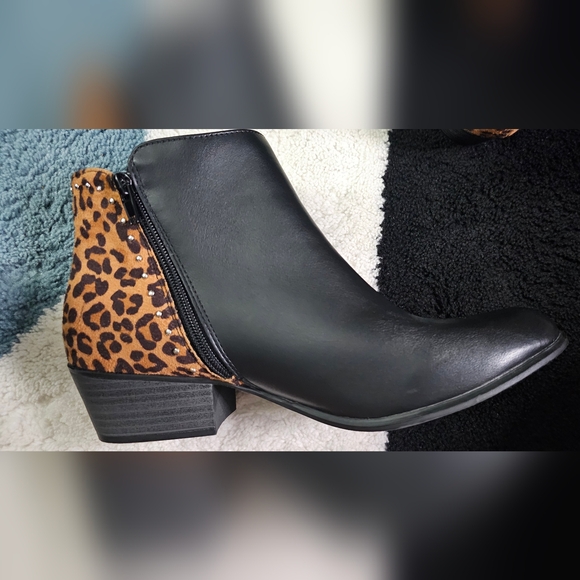 Esprit TOPAZ Boot Shoes Womens 8.5M Black Booties Leather Animal Print Zip - Picture 3 of 7